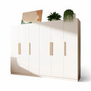 Elise Closet